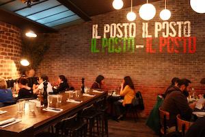 La salle du restaurant Il Posto